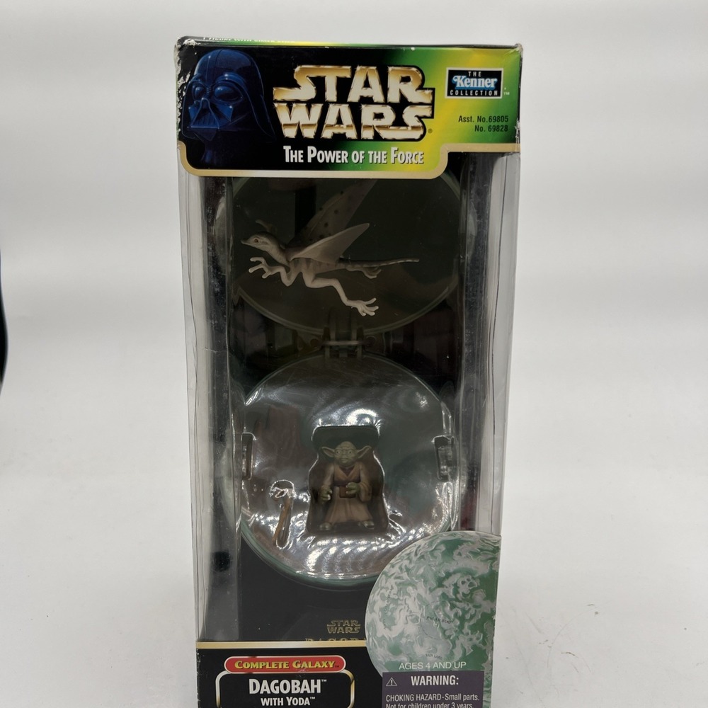Kenner Star Wars Complete Galaxy Dagobah With Yoda Action Figure